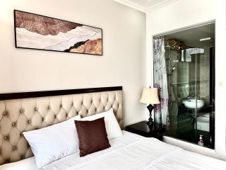 Studio Lake view-Sunset glow-Bancoly - Hanoi - 1