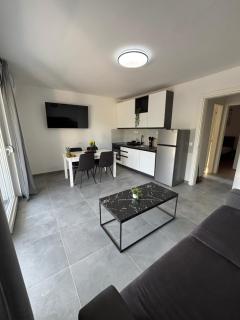 Apartments Silenzio - Stari Grad - 7