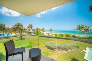 Beachfront Condo with tub, 3 BR & Pool - At Mareazul Condo Corazon - Playa del Carmen - 2