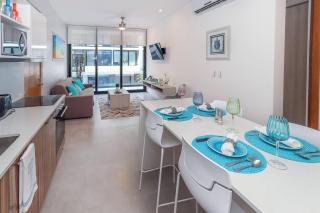 Luxury 1 BR Condo - 2 Pools & Gym - At The City Condos - Descanso - Playa del Carmen - 4