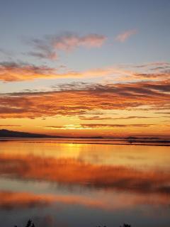 Sunset Waves - Menídion - 3