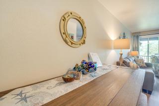 Ocean Shores Condo with Balcony Less Than 1 Mi to Beach! - 2