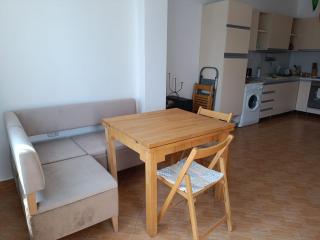 Flori Apartment - Golem - 8