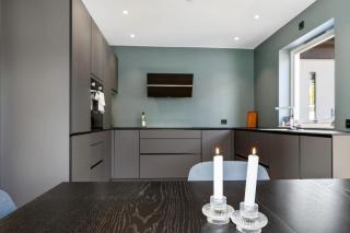 House with outdoor area - 1