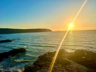 Beach Cottage - Little Haven - 9