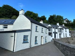 Beach Cottage - Little Haven - 8