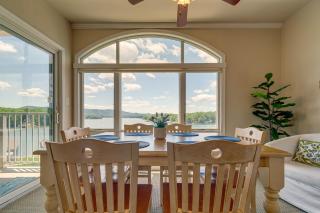 Community Pools and Beach Smith Mountain Lake Condo - Huddleston - 7