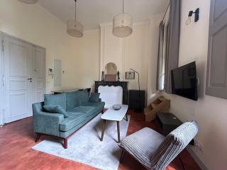Cosy Appartement vue sur le Palais des Papes depuis la loggia - 7