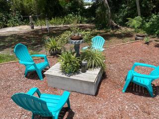 Spacious Ranch 7 min to beach/ airport Pet friend - Melbourne - 8