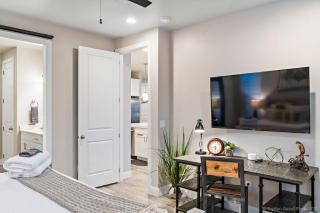 Trailhead at Ladera Resort Dog Friendly! - Washington - 7