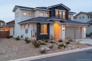 Trailhead at Ladera Resort Dog Friendly! - Washington - 5