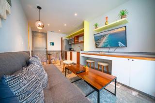 Luxury 1 Bedroom Condo with Rooftop Pool - Singular Joy Residences, Jojo - 1