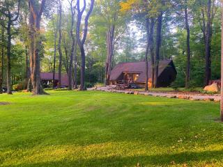 Claycomb Chalets - 8