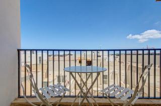 3 Bedroom Penthouse with Jacuzzi and BBQ - St Paul's Bay - 6