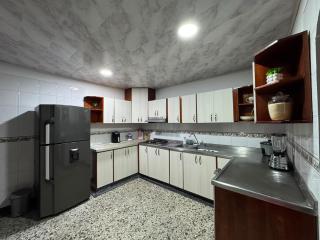 Habitación 302 con baño privado Norte de Armenia - Armenia - 3