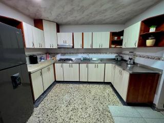 Habitación 302 con baño privado Norte de Armenia - Armenia - 4