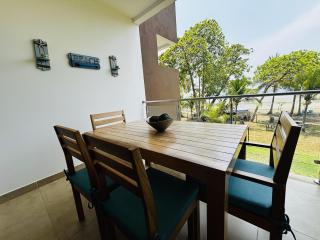 Beachfront Getaway, AC, Pools and Sunset Views - Bejuco - 4