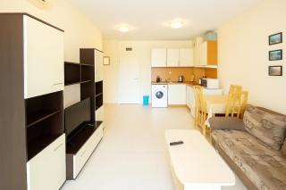 Sea Dreams Private Apartment - Sunny Beach - 2