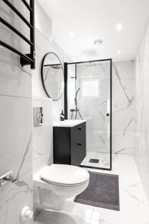 3 Bedroom Newly Renovated City Apartment - Herräng - 7