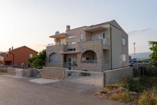 Apartmani Lucija - Povljana (Pogliana) - 3