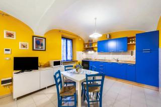 Ampio Bilocale (in centro) 60 mq 3-4 Pers. - 8