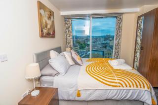 City Centre Location-Family Friendly-Free Parking - Bradford - 0