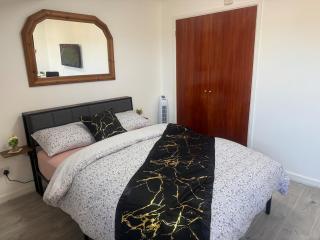 Flat in Surrey - Farnham - 0