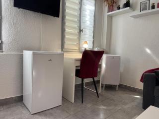 Studio 2 personnes dans le célèbre quartier des chartreux - 3