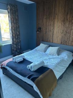 Newly Renovated 2-Bed Home - Greenhill - 9