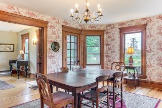 2 Mi to Chardon Square Spacious Farmhouse - Concord - 5