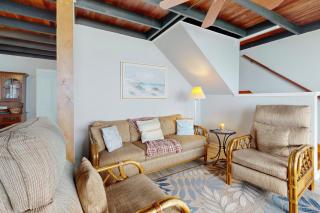 Ocean Front Cottage - Long Beach - 8