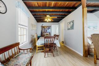 Ocean Front Cottage - Long Beach - 5