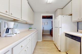 Ocean Front Cottage - Long Beach - 2