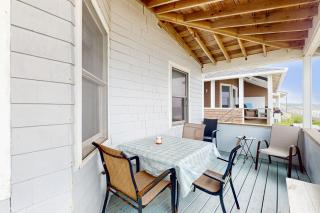 Ocean Front Cottage - Long Beach - 7