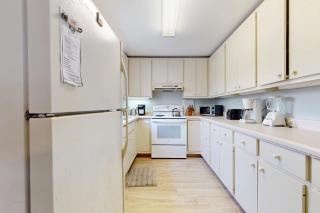 Ocean Front Cottage - Long Beach - 1