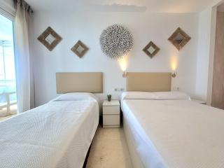 Sunrise Sea Apartment Beachfront - 2