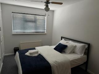 D-homes Service Accommodation - Swindon - 6