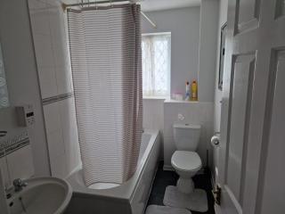 D-homes Service Accommodation - Swindon - 1