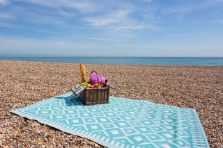 The Breakers Beach House - Sandgate - 8