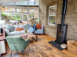 Bush Nook House - Brampton - 4