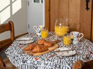 1 Bed in Bwlch BN270 - Llansantffread - 6