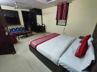 Hotel Vishesh Continental - 3