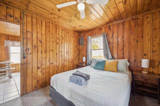Sleeps More Cozy Lake Access - Oscoda - 8