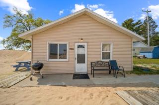 Sleeps More Cozy Lake Access - Oscoda - 5