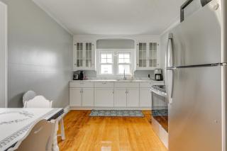 5 Mi to Beaches Historic Apartment in Westerly! - Westerly - 1