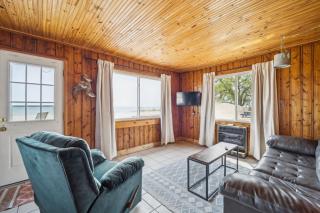 Lake Views with Big Windows & Bath - Oscoda - 4