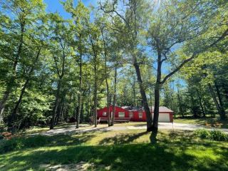 4 BR 2 BA close to Higgins Lake! - Roscommon - 9