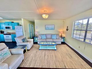 Bayside Cottage-Bayfront-Pet Friendly - St. George Island - 4
