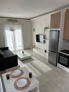 A&A Apartment with Balcony - Kalamata - 5