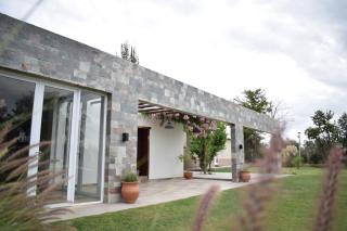 El Tirano, Casa de campo - San Martín - 6